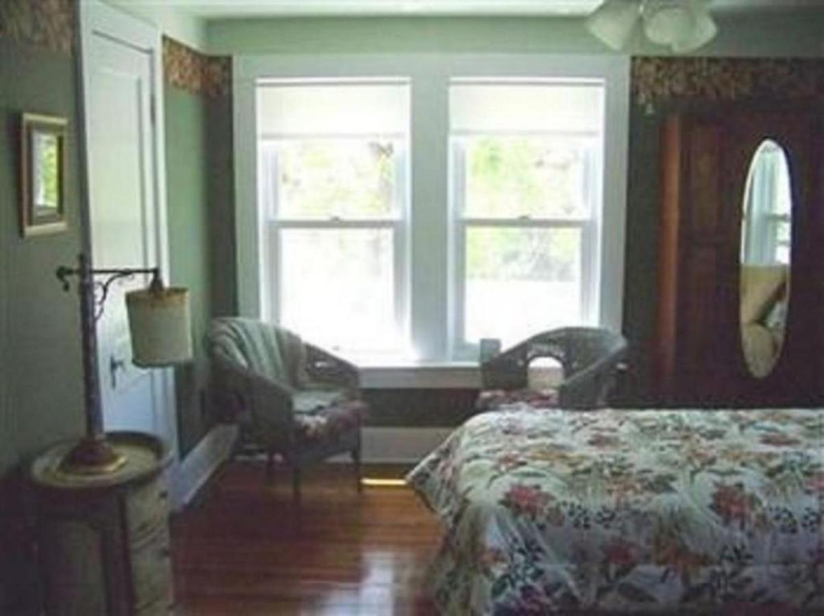 The Peaceful Pelican Llc Palacios Room photo